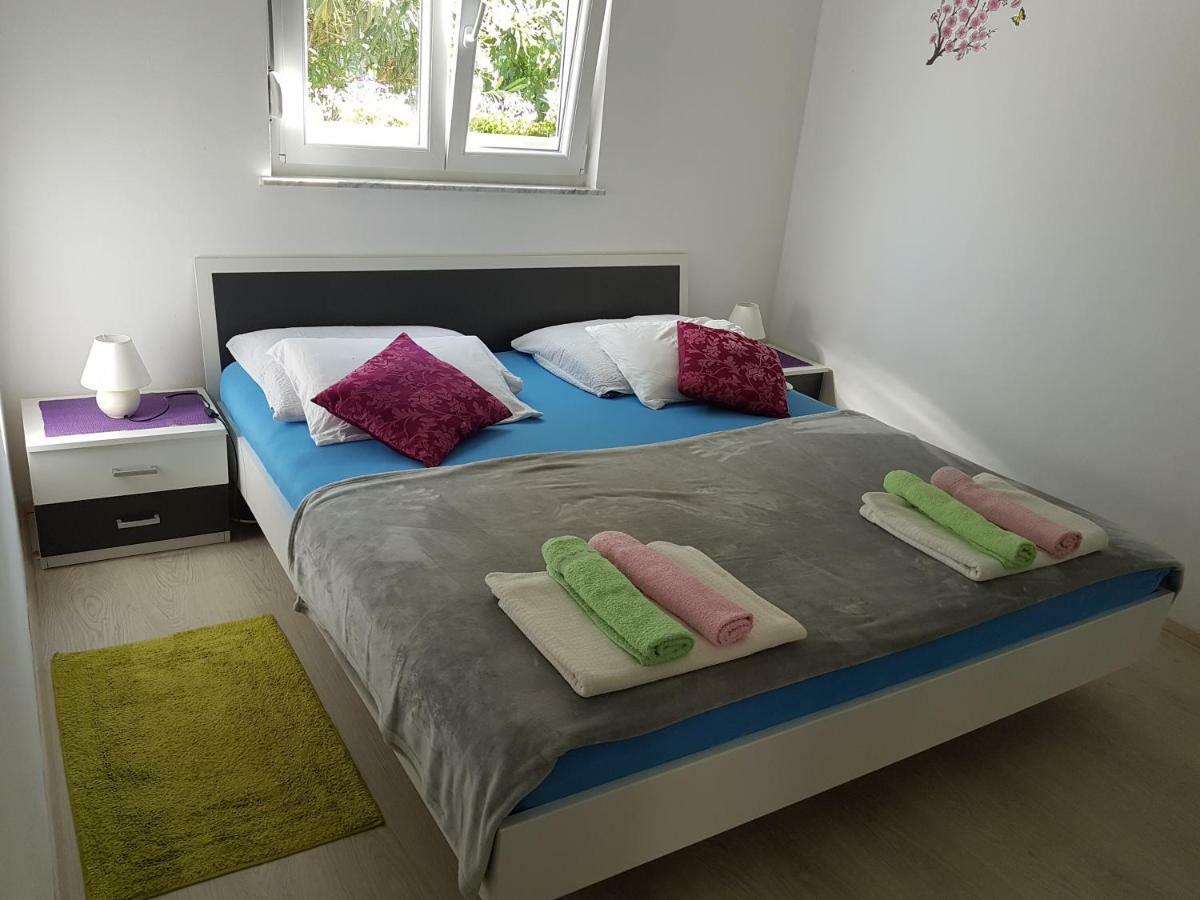 Apartment Mimosa Vir Εξωτερικό φωτογραφία