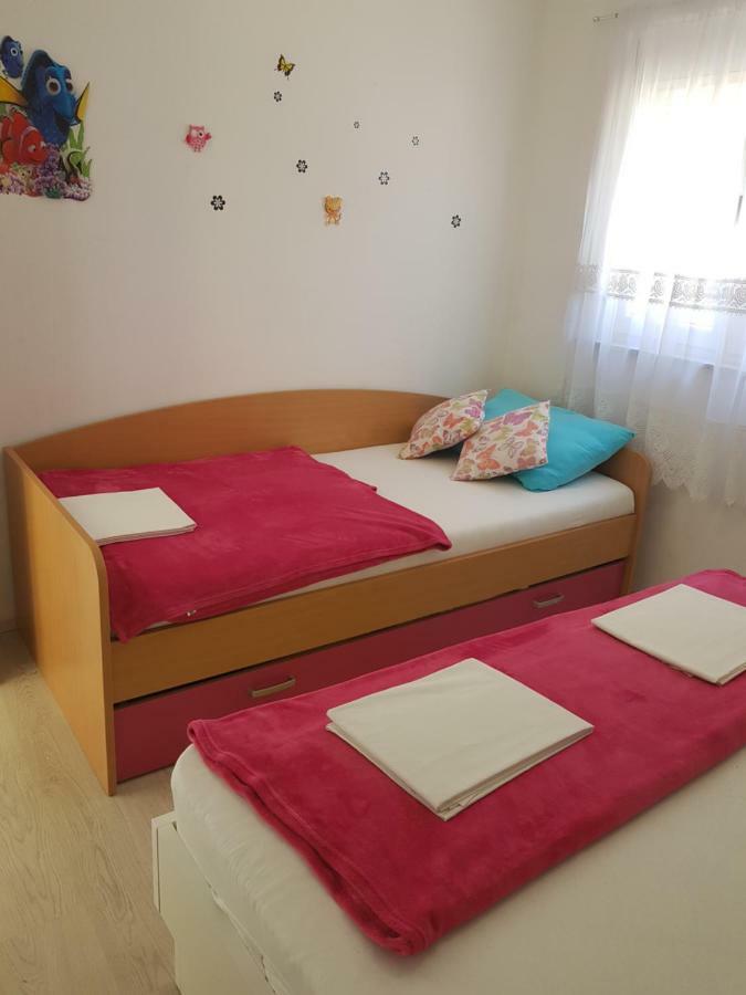 Apartment Mimosa Vir Εξωτερικό φωτογραφία